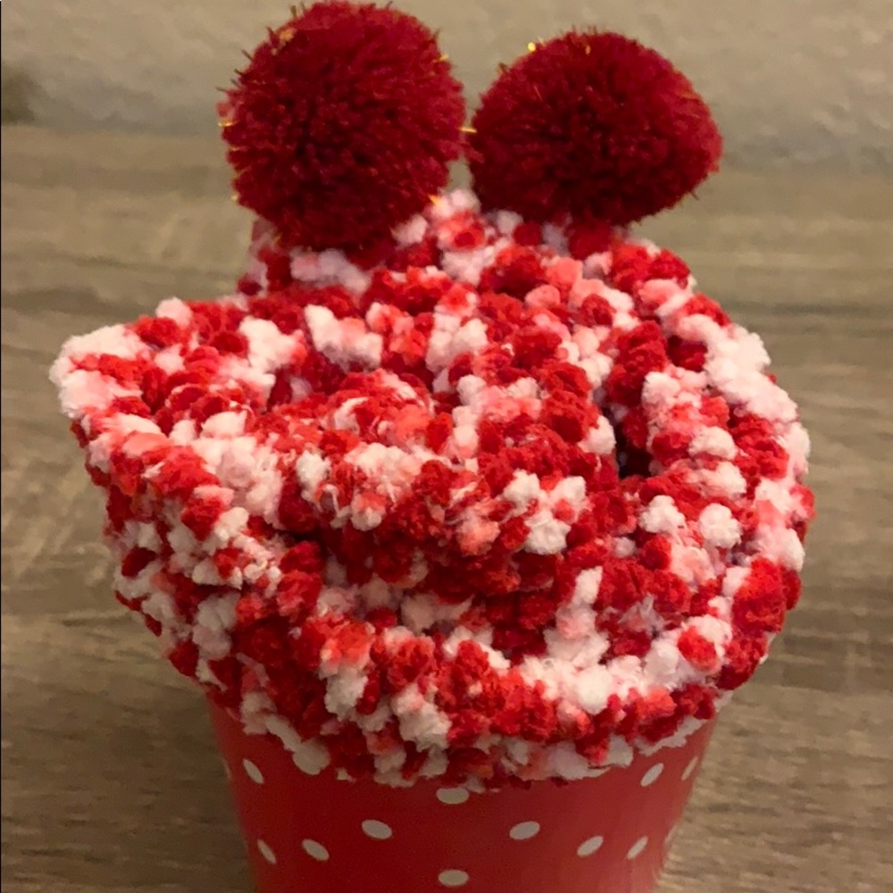 3 for $20 NWT Cozy Red Cupcake Socks - Picture 5 of 7